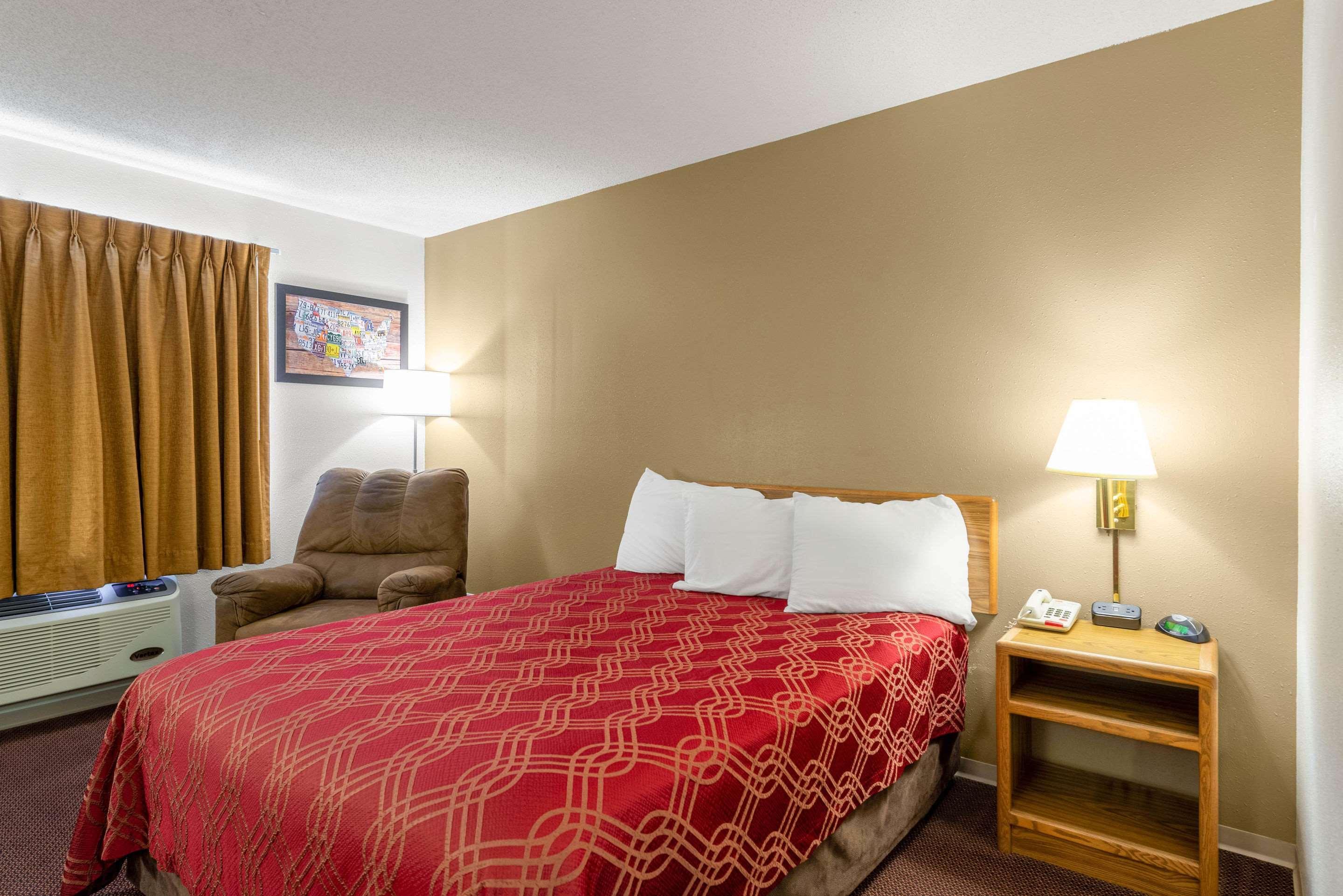 Econo Lodge Ortonville Εξωτερικό φωτογραφία