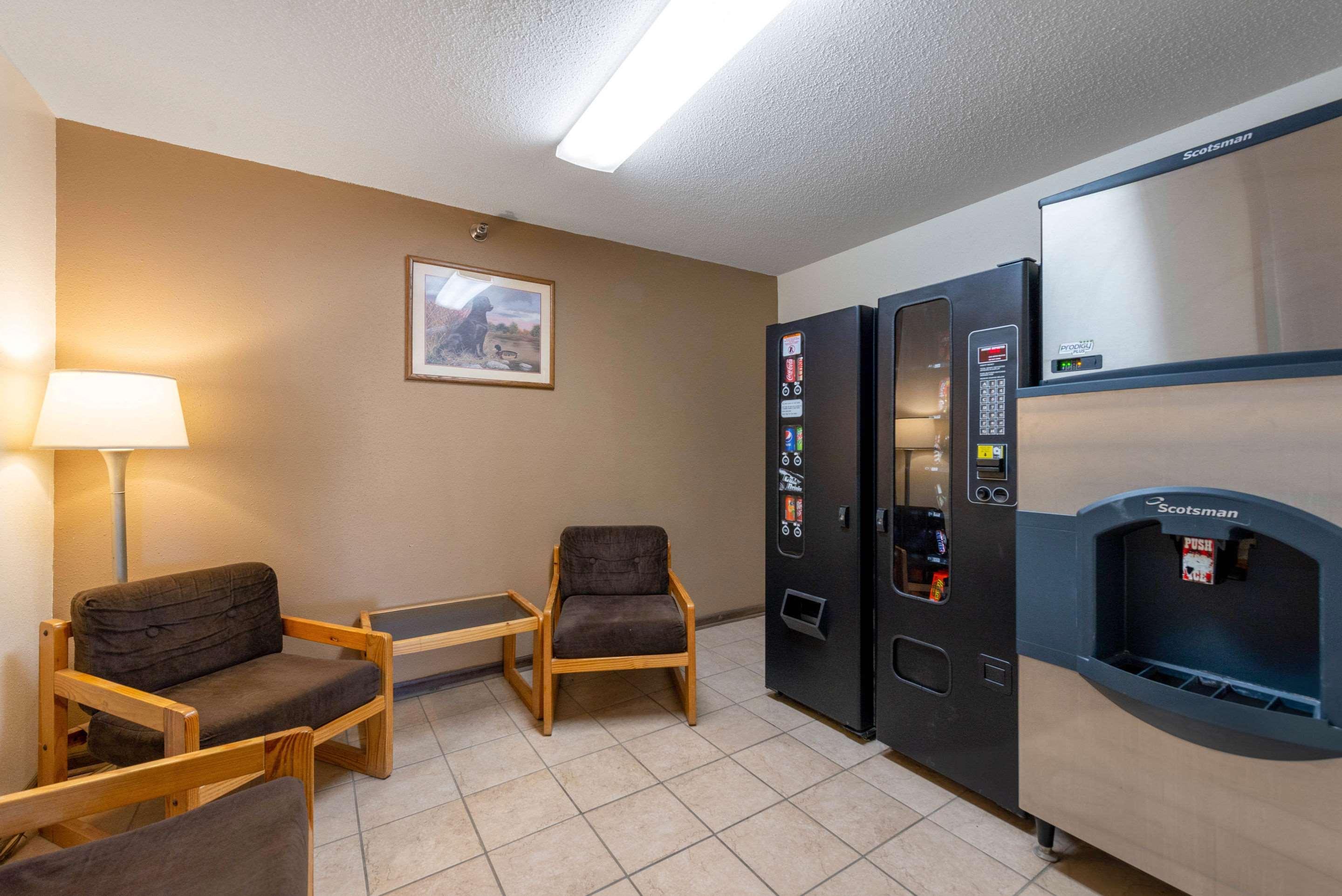 Econo Lodge Ortonville Εξωτερικό φωτογραφία